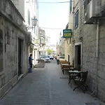 Nika Split