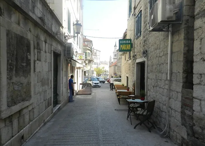 Nika Split